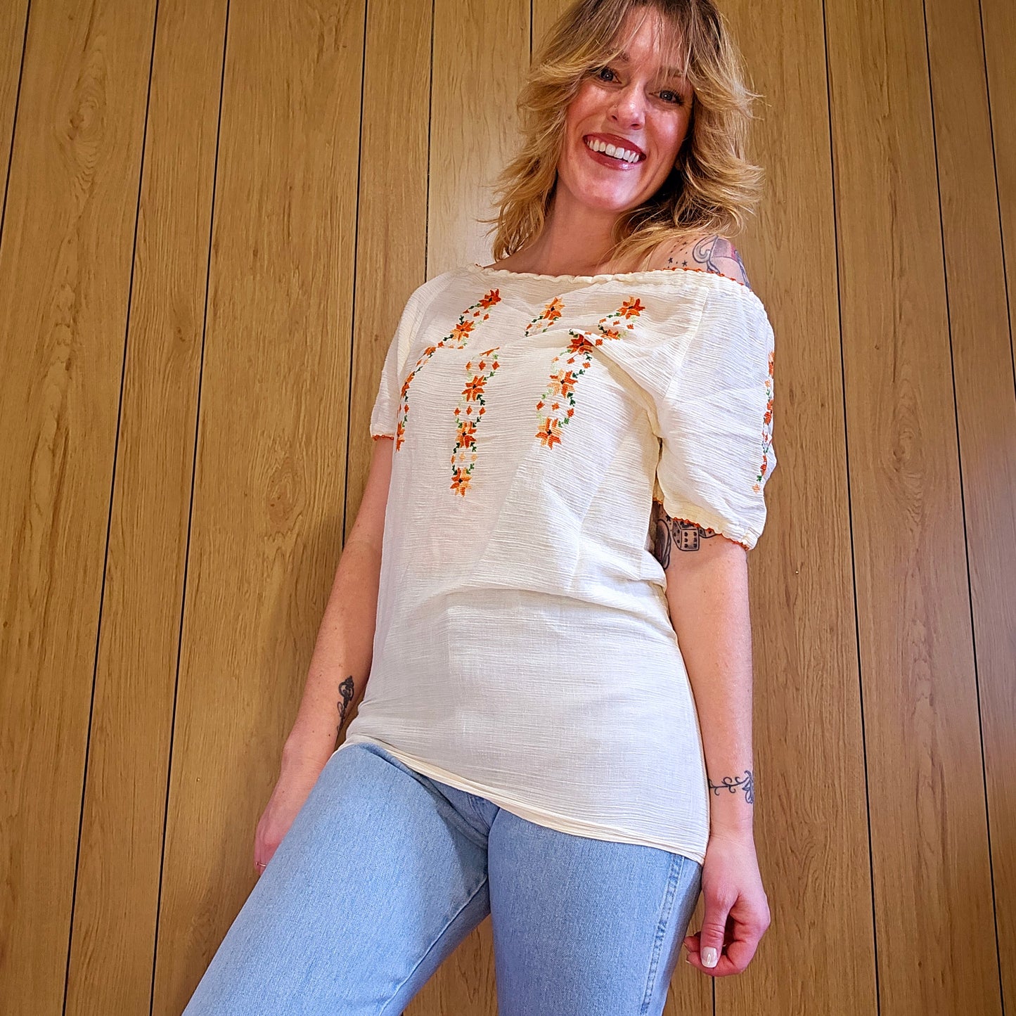 60s Floral Embroidered Top (M)