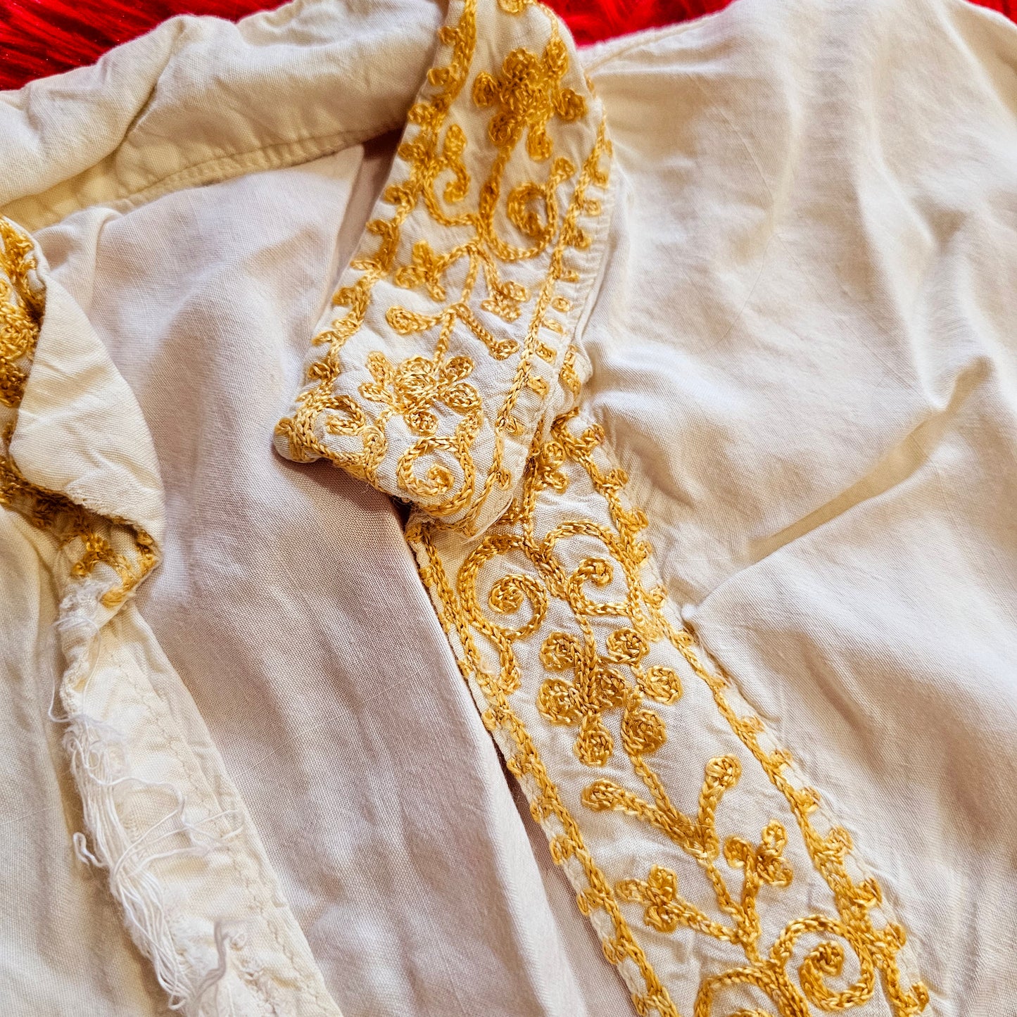 60s Golden Embroidered Linen Top from Israel (S/M)