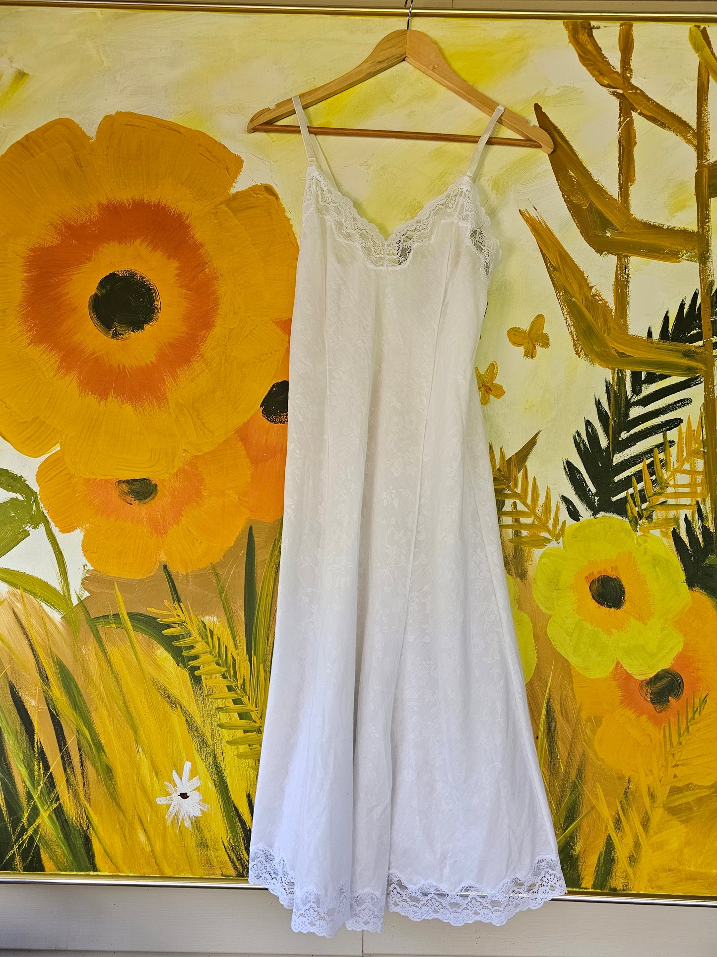 60s White Floral Lacey Slip
