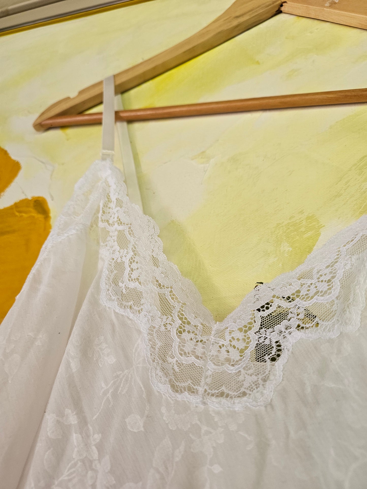 60s White Floral Lacey Slip