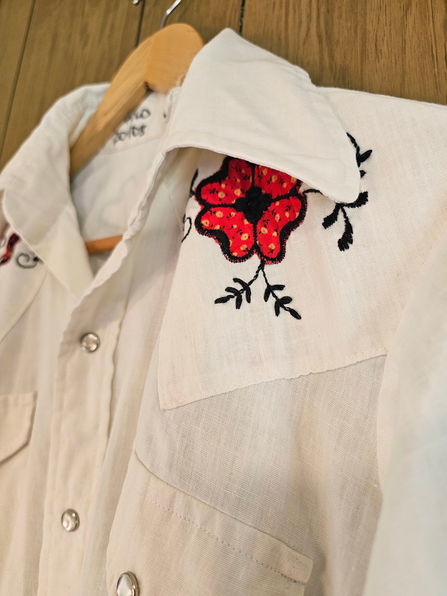 60s Floral Embroidered Snap Top (Femme L/Masc M)