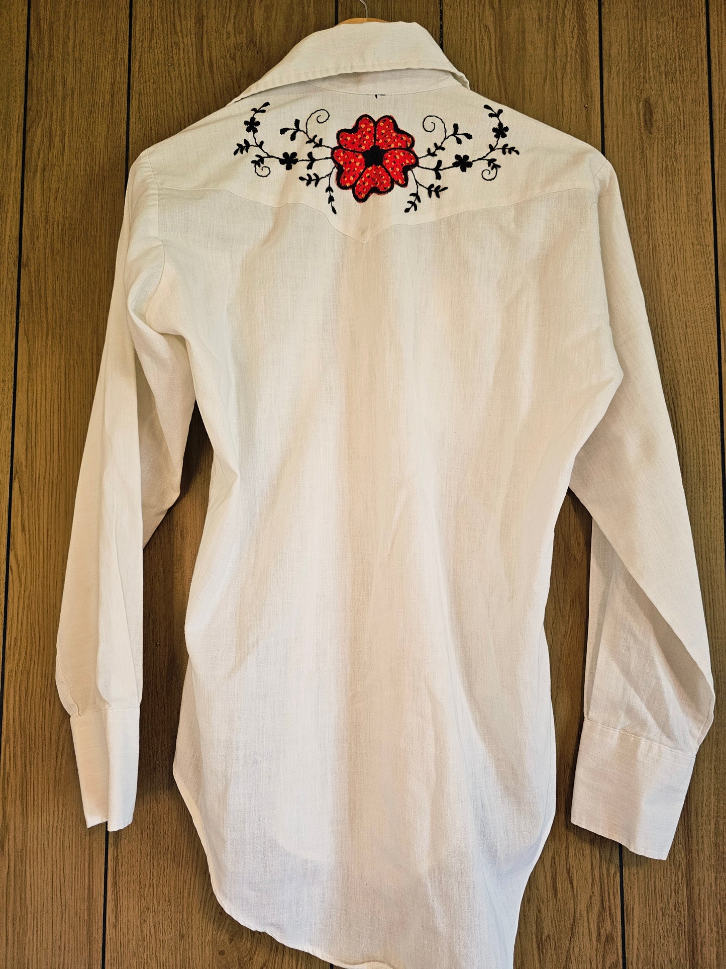 60s Floral Embroidered Snap Top (Femme L/Masc M)
