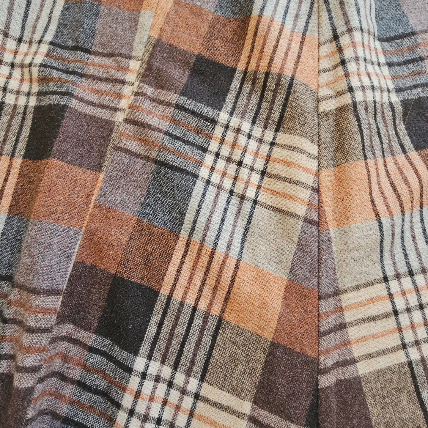 Vintage Wool Plaid Skirt (M)