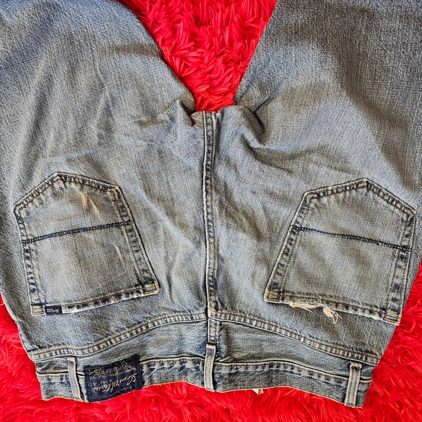 Thrashed Y2K Mens Levi's