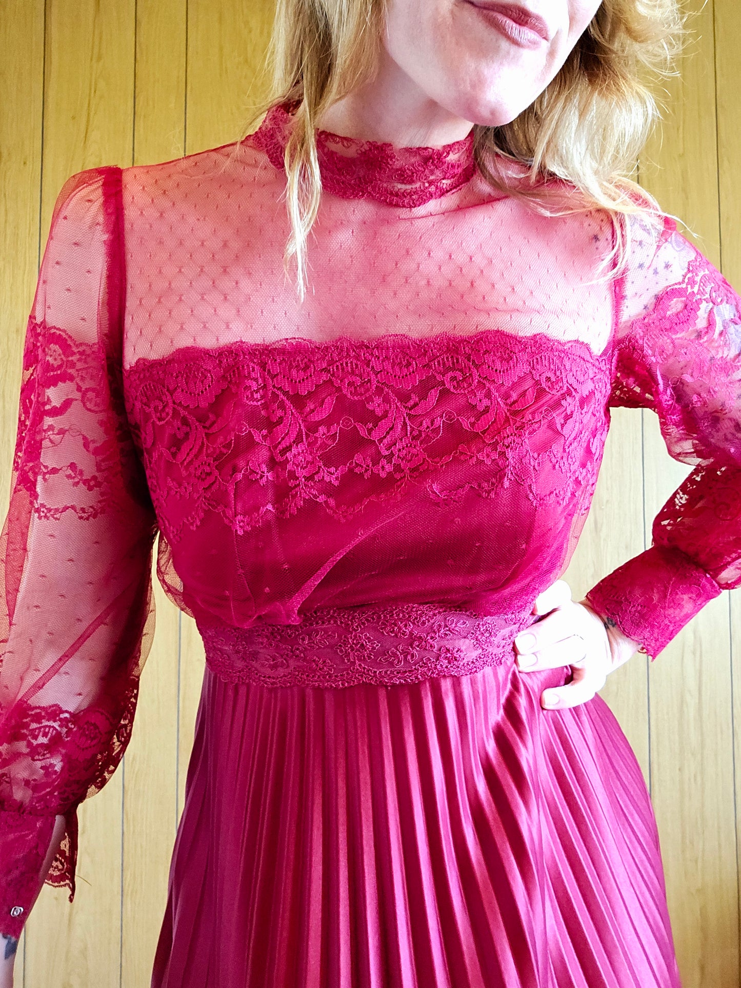 70s Lacey Burgundy Dress (S/M)
