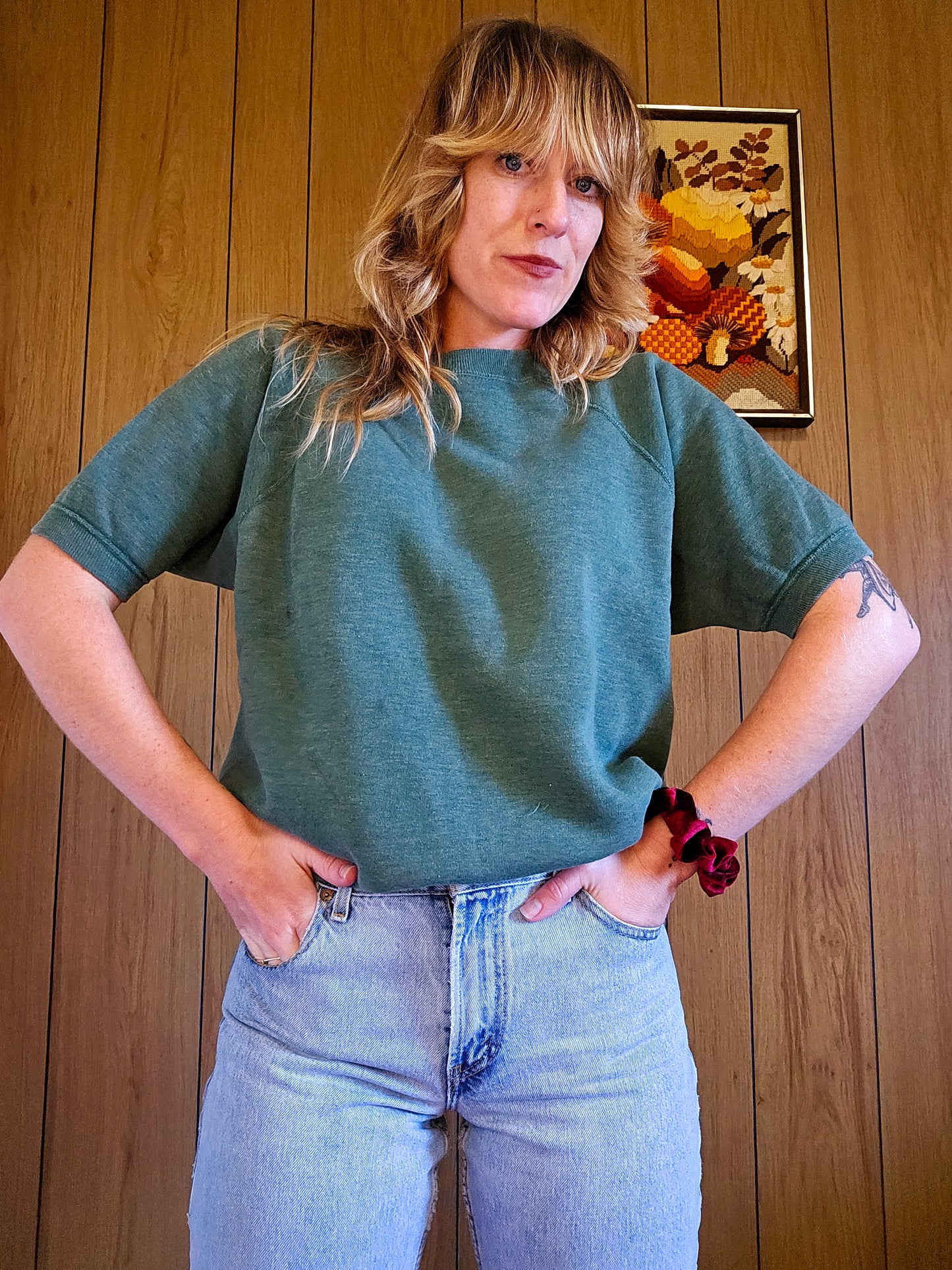80s Short Sleeve Pullover Sweatshirt (S-L)
