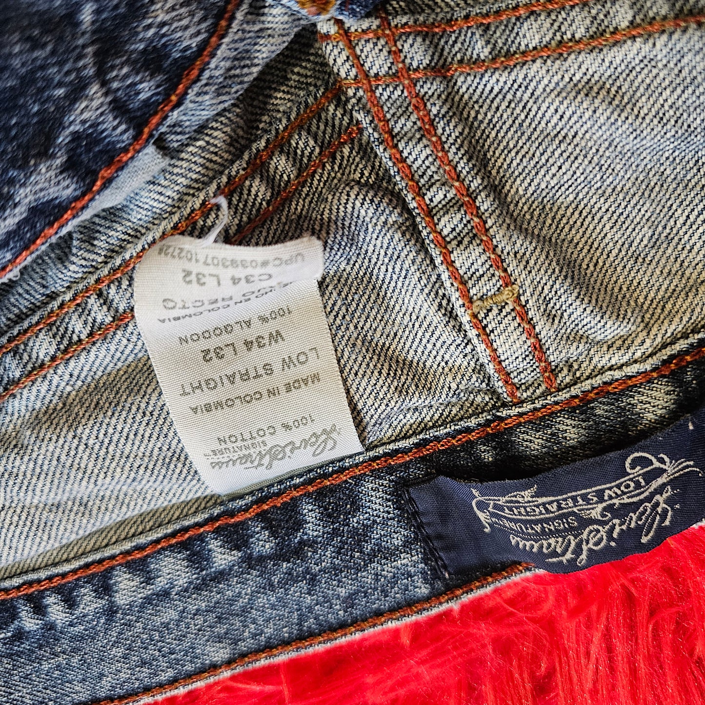 Thrashed Y2K Mens Levi's
