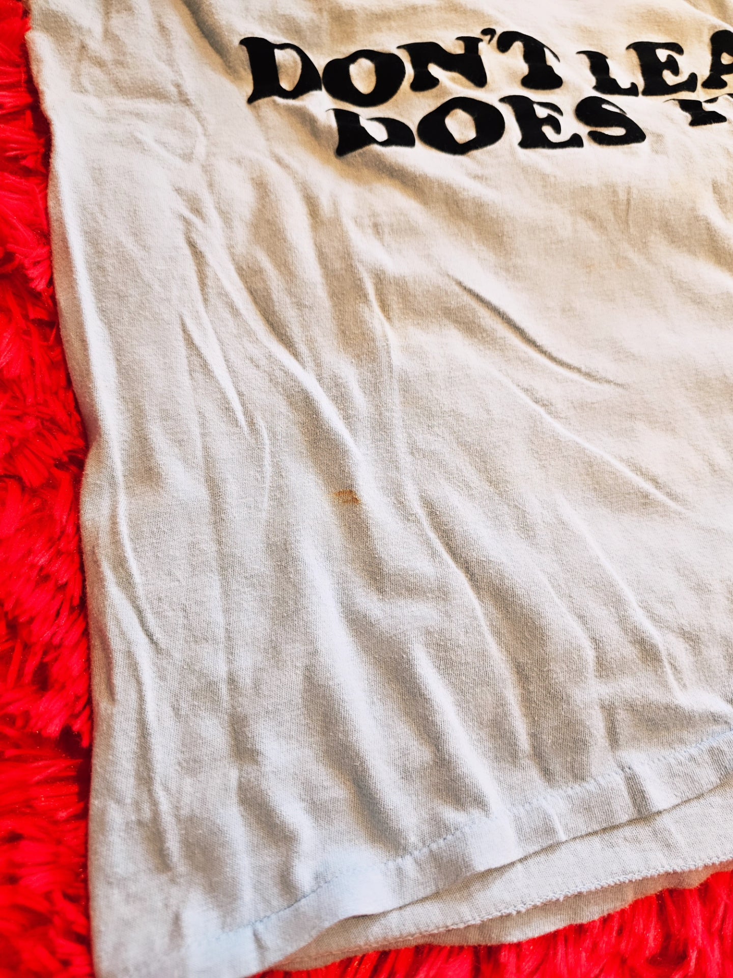 70s Don't Leak Does It Tee (L)