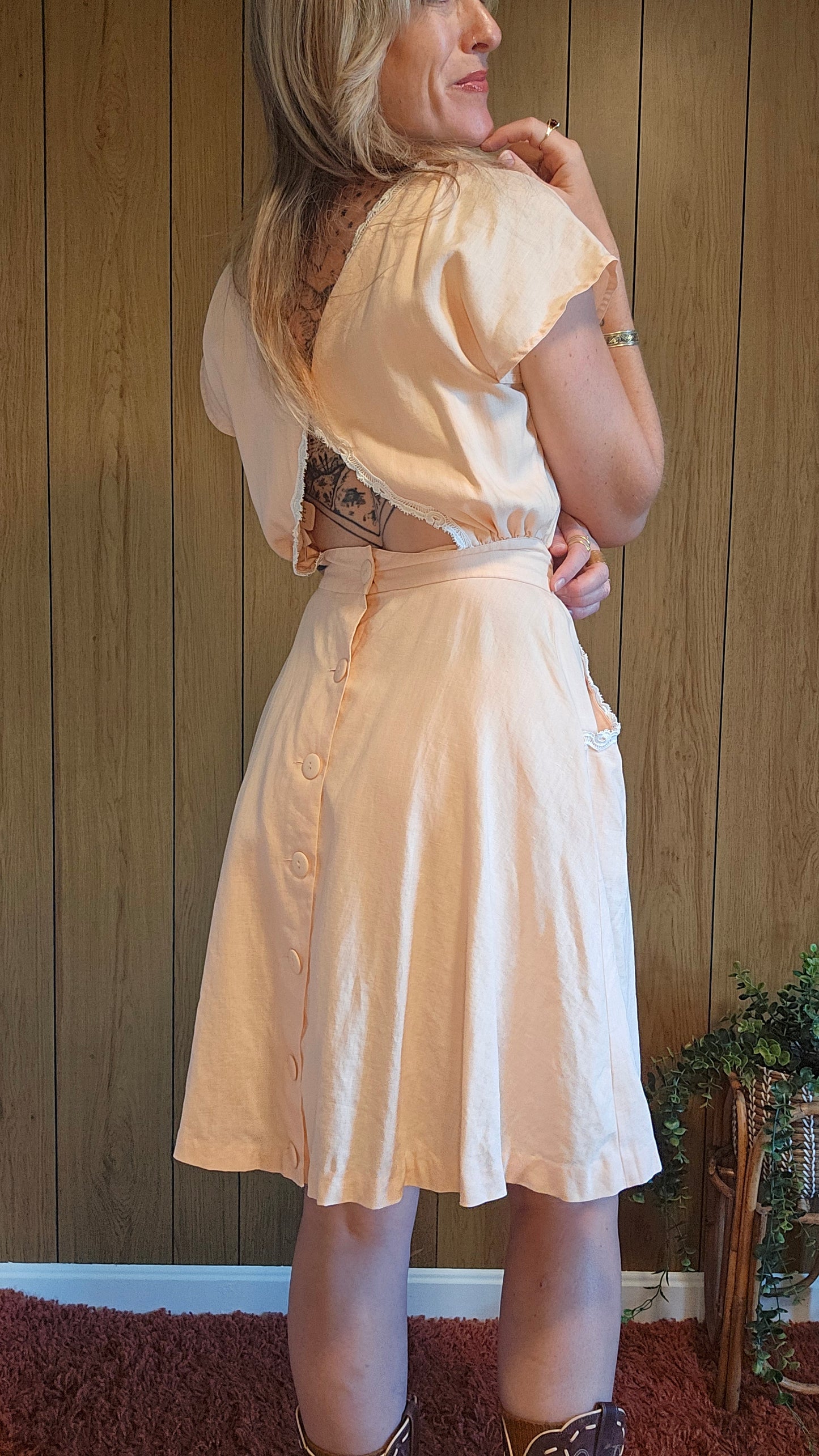 60s Lace Accented Open Back Dress w/ Pockets (S)