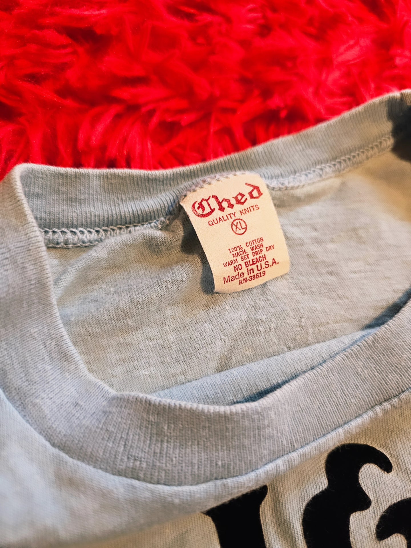 70s Don't Leak Does It Tee (L)