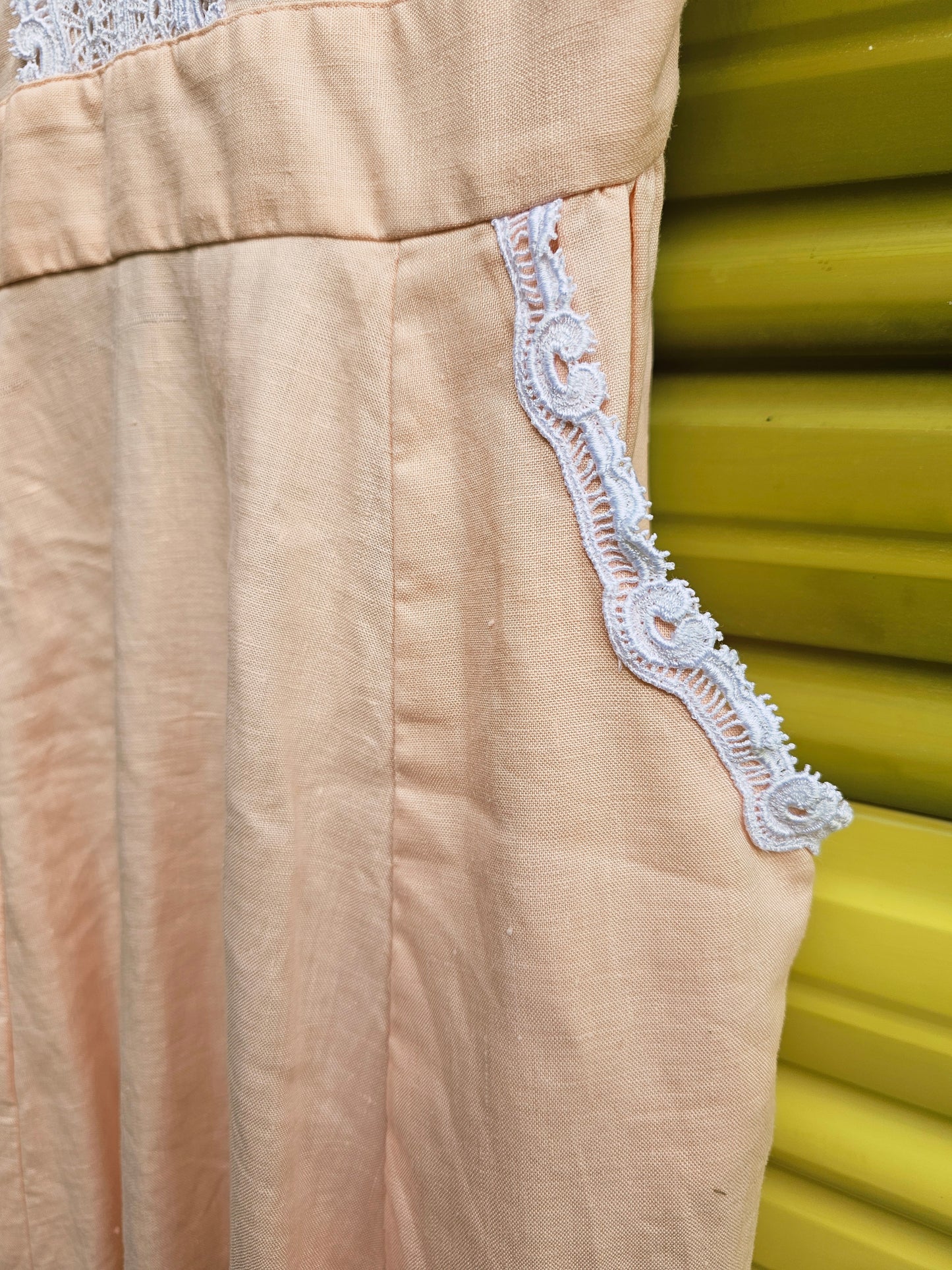 60s Lace Accented Open Back Dress w/ Pockets (S)