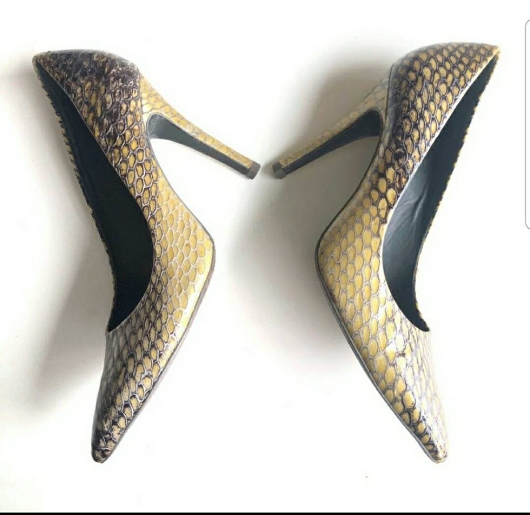 Vintage BCBGMAXAZRIA Snake Skin Pumps