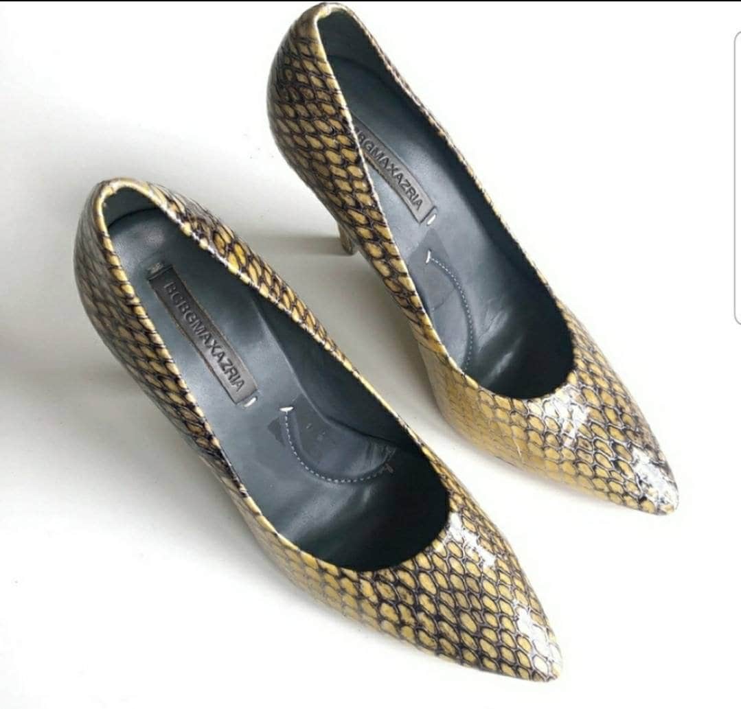 Vintage BCBGMAXAZRIA Snake Skin Pumps
