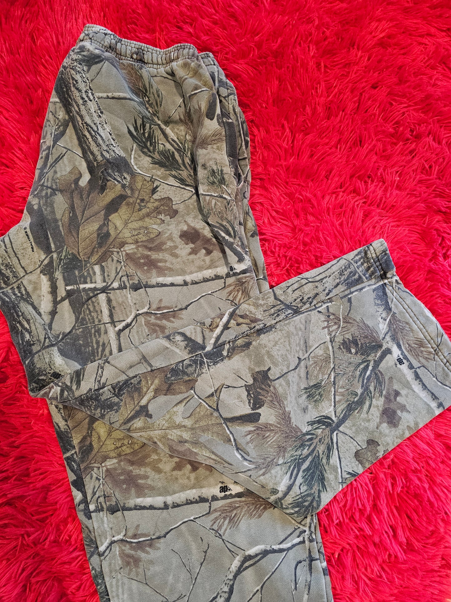 Y2K Realtree Camo Sweatpants (L)