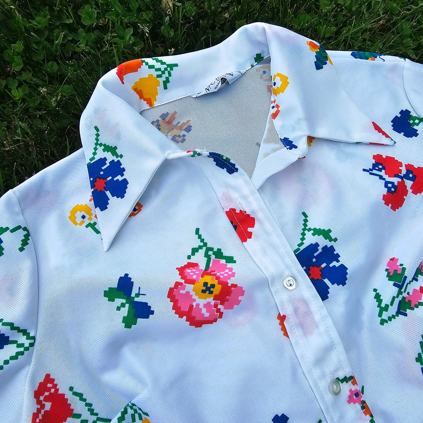 60s/70s Cross Stich Print Button Down Top (1X)