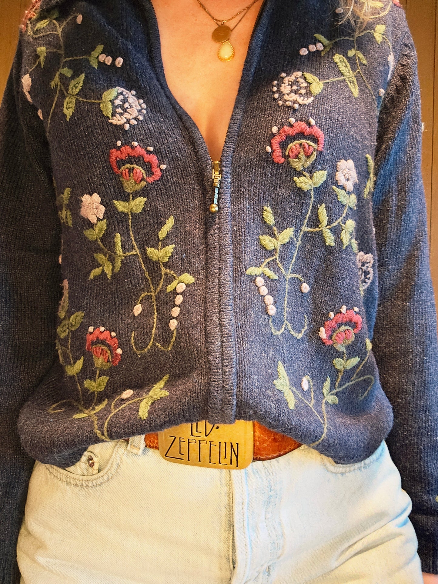 90s Embroidered Floral Sweater (S)