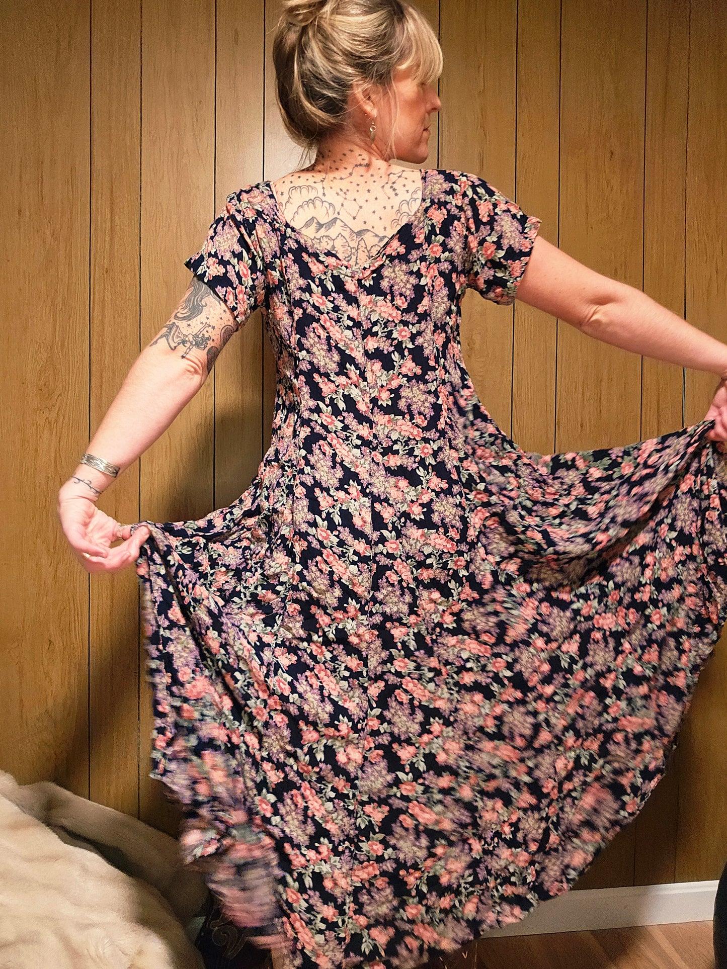 80s/90s Nostalgia Floral Dress (S-L)