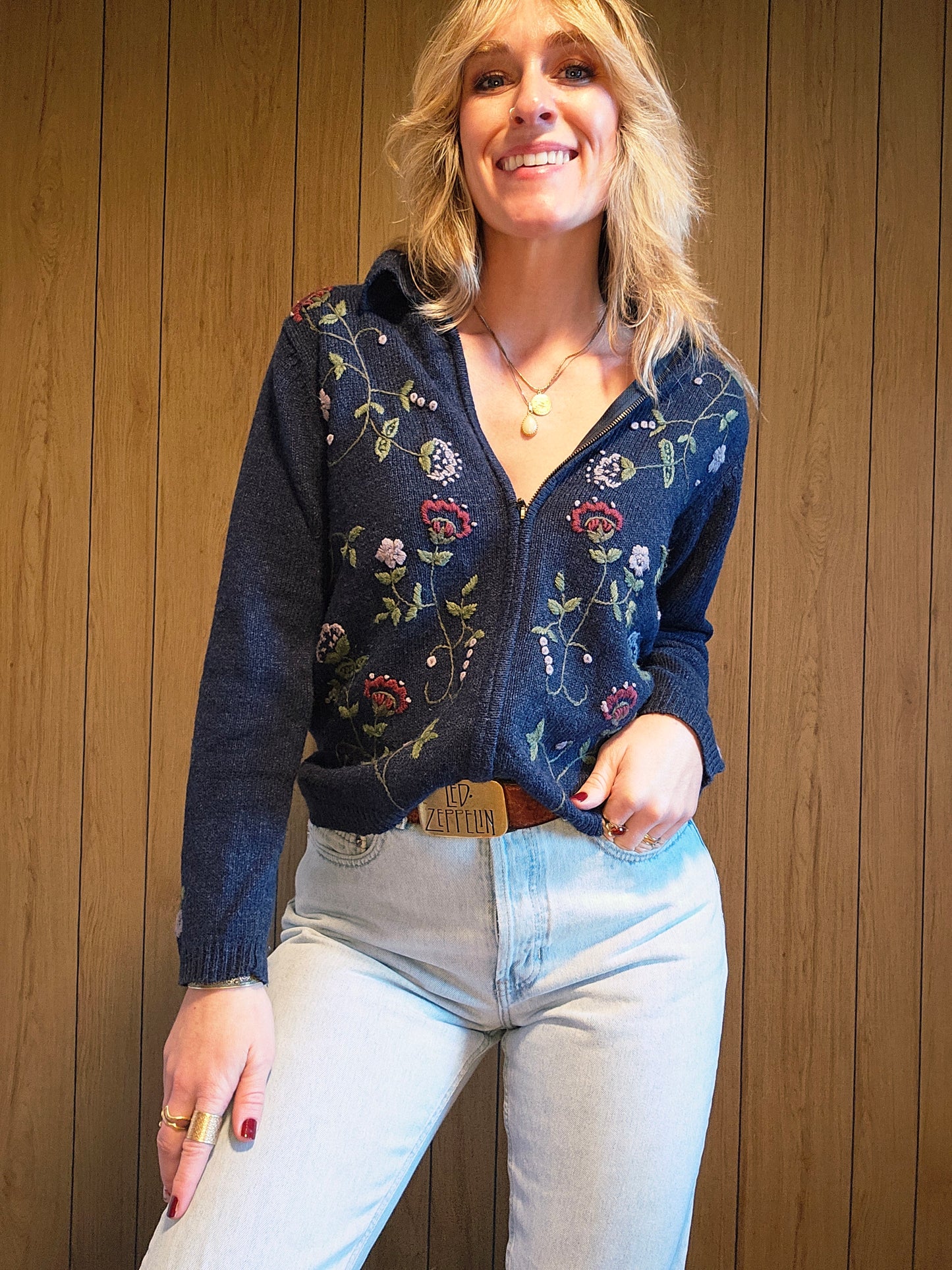 90s Embroidered Floral Sweater (S)