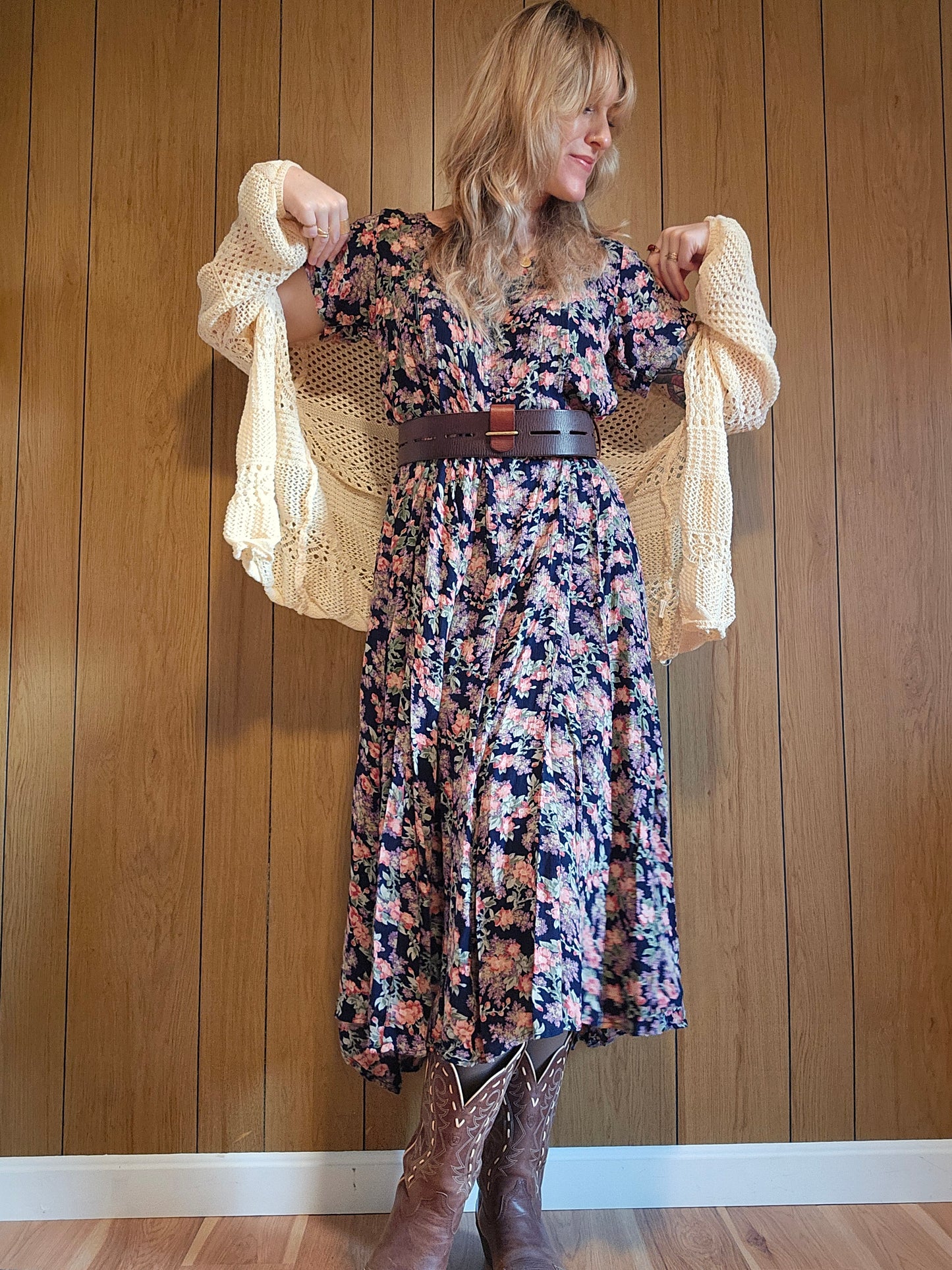 80s/90s Nostalgia Floral Dress (S-L)