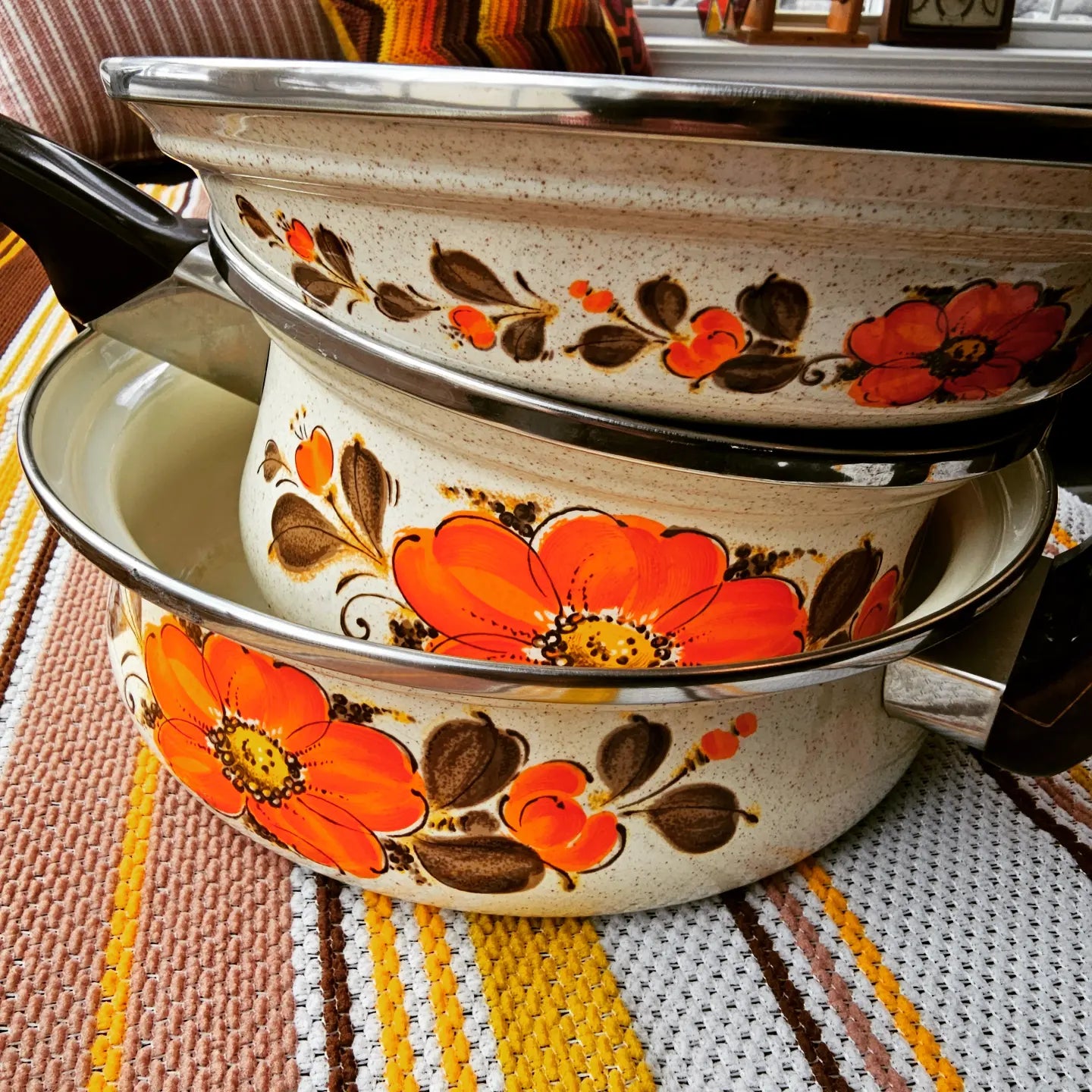 Retro Floral Enamel Cookware Set (c.1970s) – Rush Creek Vintage